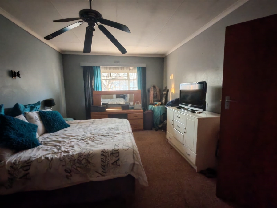 3 Bedroom Property for Sale in Vaalpark Free State